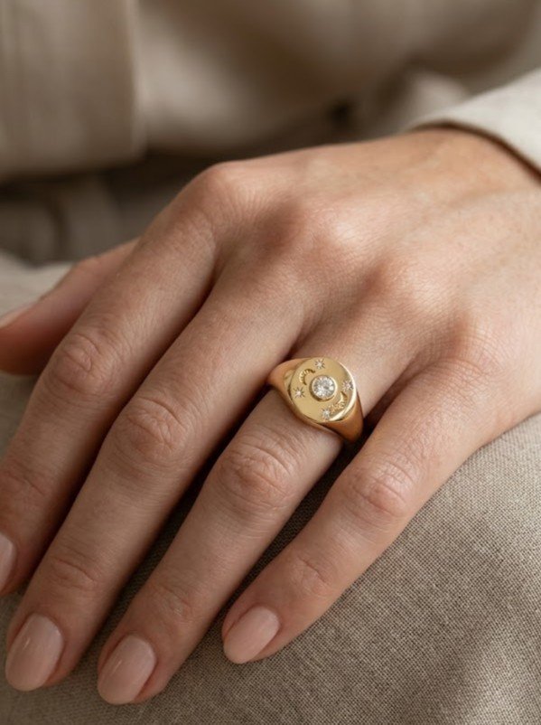 Astraea | Crescent Moon & Starburst Signet Ring - Image 3