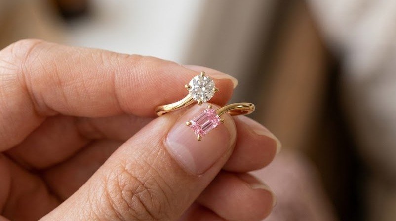 The Duo Solitaire | Round & Emerald Cut stone Open Ring - Image 4